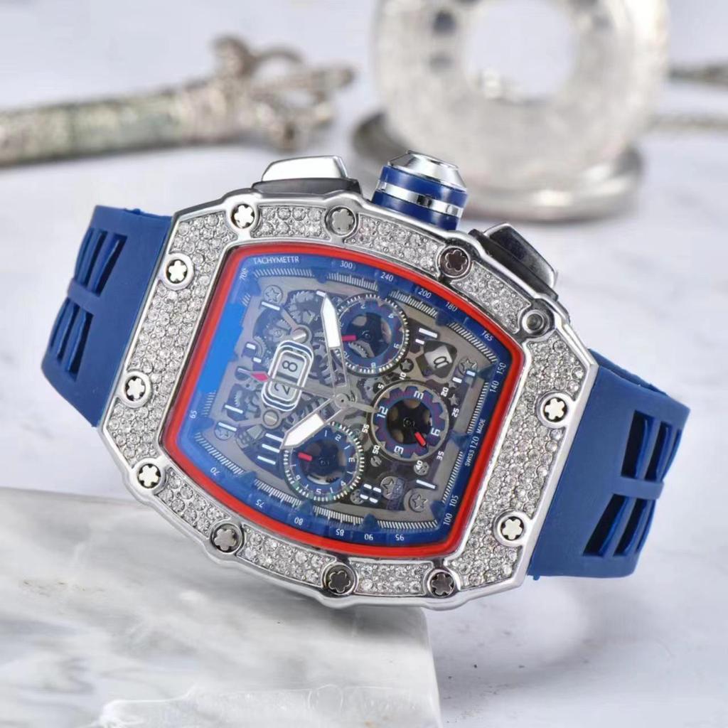 2020 European-American Diamond Skull Six-Hand Quartz Barrel Men's Watch
