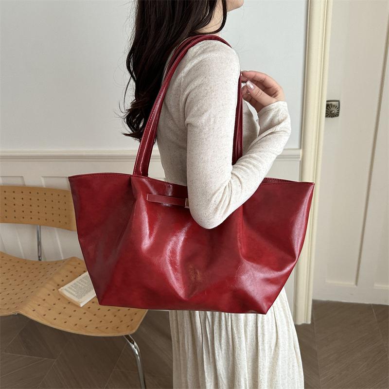 Yogodlns Large Capacity Tote Bag Women's Commuter Shoulder Bag Stylish Versatile Trendy Soft PU Leather Handbag and Purse