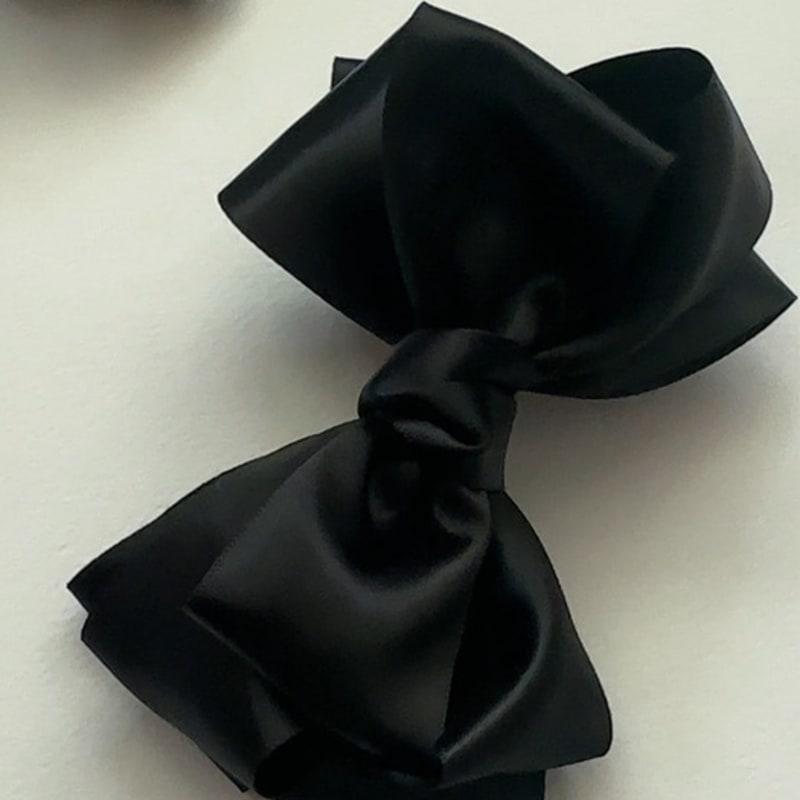

FEBRU Ribbon hair clip black
