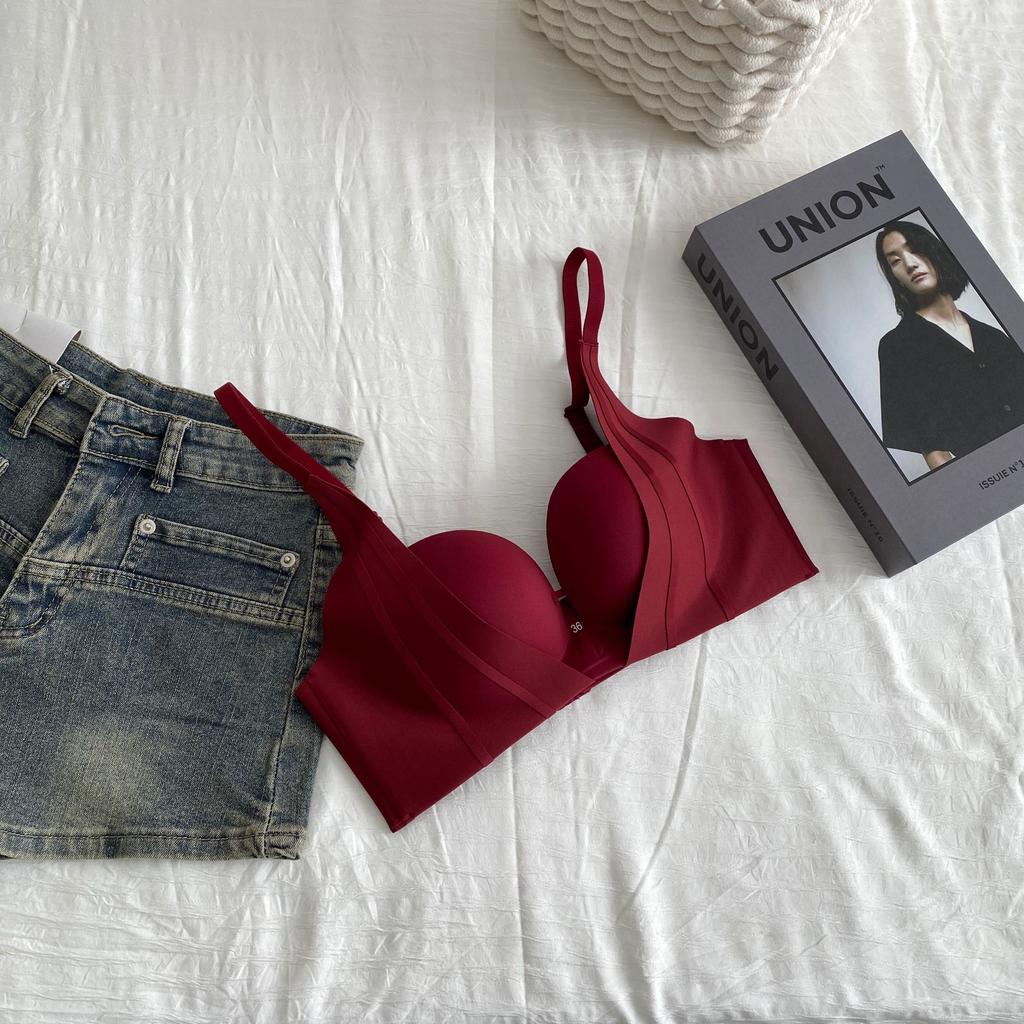 Lift underwear, women's small breasts show large and seamless, gather up, support to prevent sagging, no steel ring, side collection of secondary