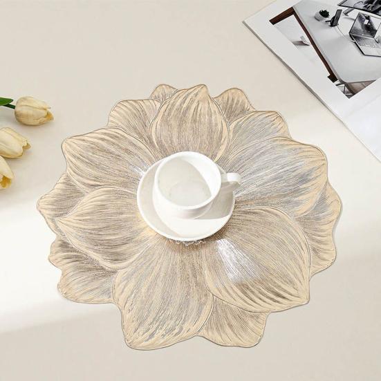 PVC Bordbrikker Lotus Sklisikker Skålunderlag Fortykket Varmebestandige Brikker for Kopper Skåler Vanntett Vaskbar Bordbeskyttere Hotell Hjem Spisedekor