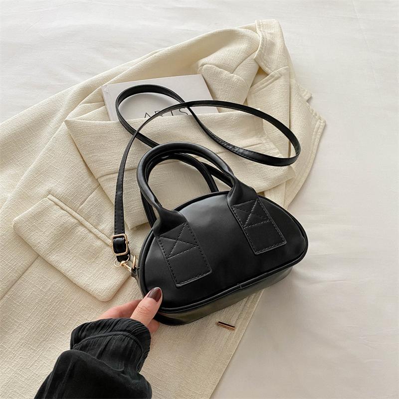 

Дофамин портативная маленькая сумка 2025 новая контрастная цветная сумка для боулинга высокая ценность плечевая сумка мессенджер чёрный