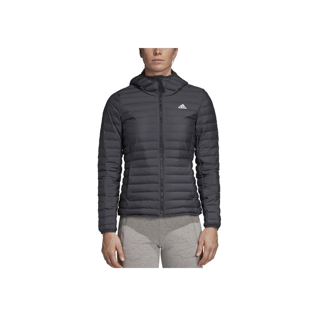 adidas Tkaná zimní outdoorová péřová bunda s dlouhým rukávem a potiskem loga s písmeny Unisex svrchní oděv Černá CY8735