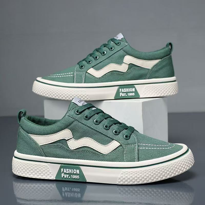 Breathable Canvas Shoes Men's Shoes Summer New Low-top Board Shoes Classic Sports and Leisure Soft-soled Cloth Shoes Men's