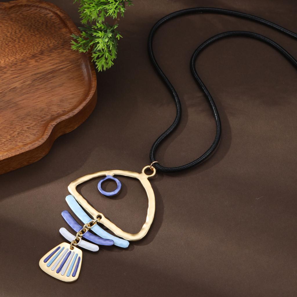 Neuer Emaille-Farb hohler Fischgräten-Lederkordel langer Anhänger Damenmode Fischgräten vielseitige lange Halskette