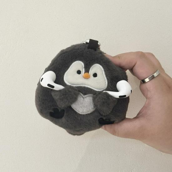 

Penguin Earphone Holder: Cute Xiaohongshu Style Mini, Multifunctional Portable Bag with Silk Flower Design