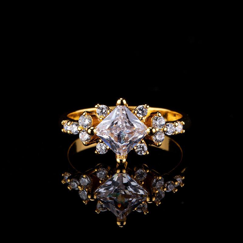Bague Diamant Carré Incrusté Luxe Léger Tempérament Personnalité Bague de Fiançailles Bague de Queue