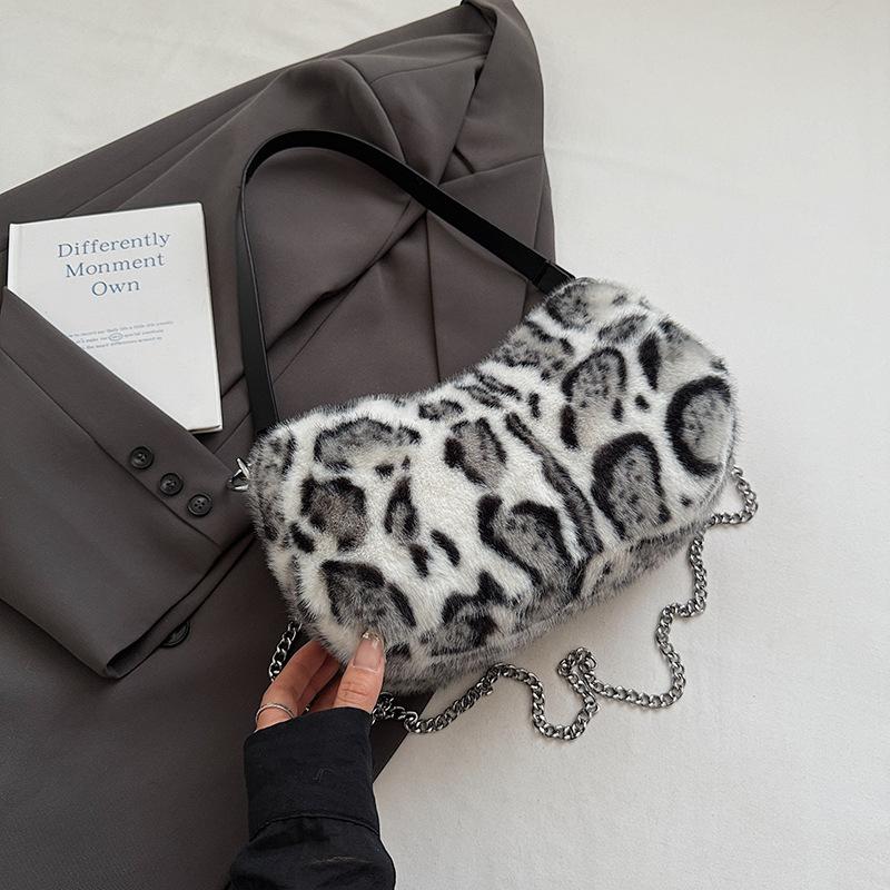 High value leopard print bag women's fashion shoulder bag 2025 new simple plush bag chain messenger bag hair bag