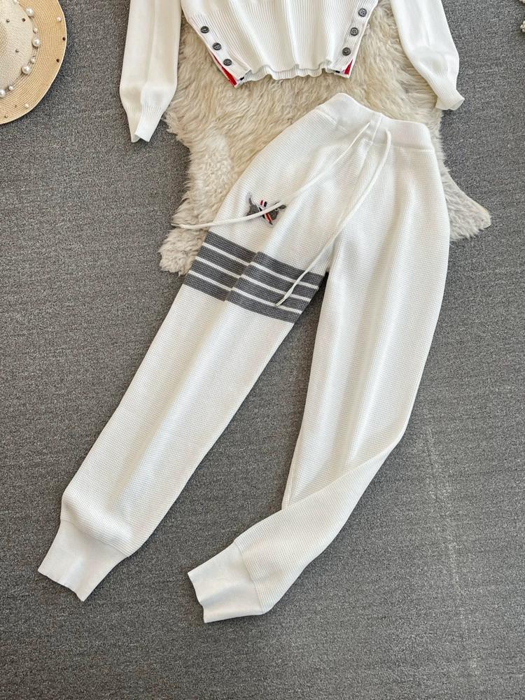 Jaro Podzim Ženy Pletený svetr Pruhované tepláky Módní Kreslený Psí výšivka Pulovr Topy a délka ke kotníkům Dvoudílná sada kalhot