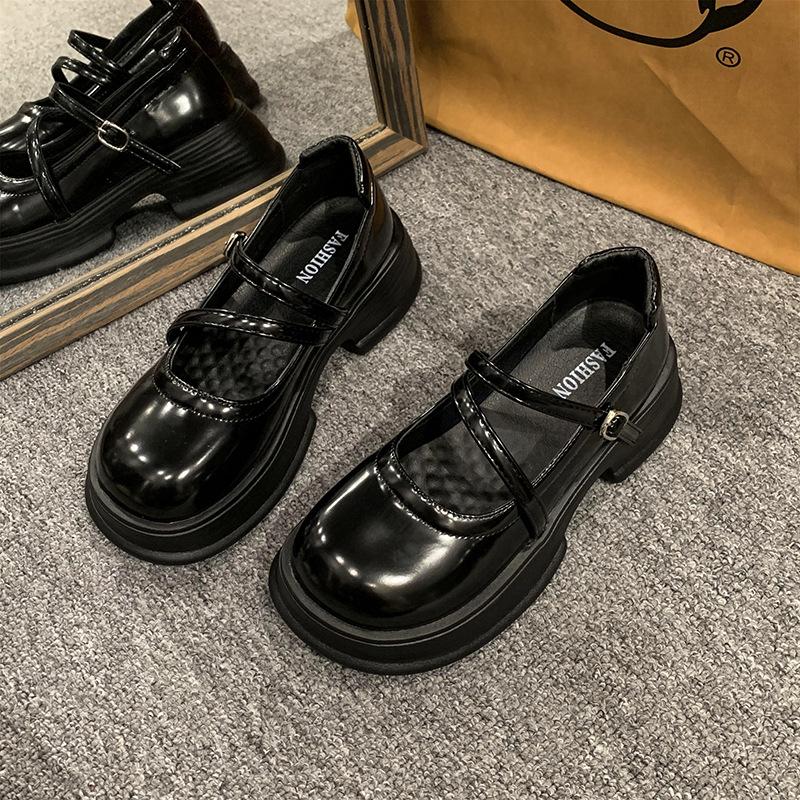 Round head platform small leather shoes women's 2025 new spring and summer French retro British style Japanese JK Mary Jane single shoes