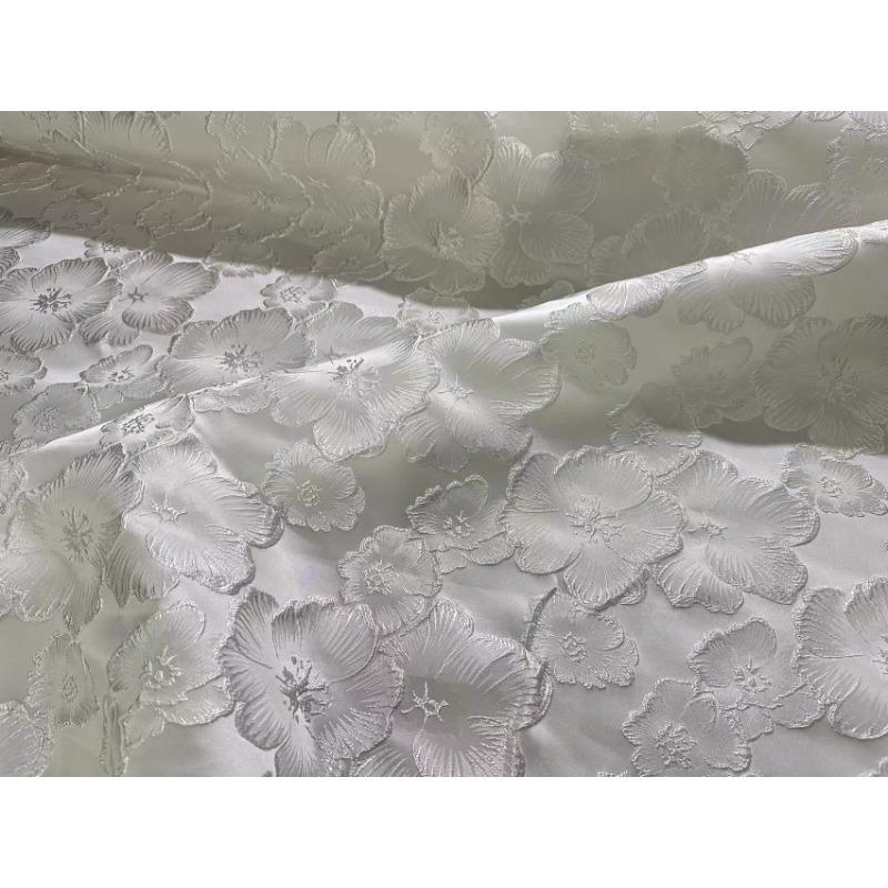 

Виразне елегантне тривимірне рельєфне тиснення з квітами Тканина для сукні Ретро весняно-осіннє пальто Тканини для жіночого багажного одягу 90cm*145cm