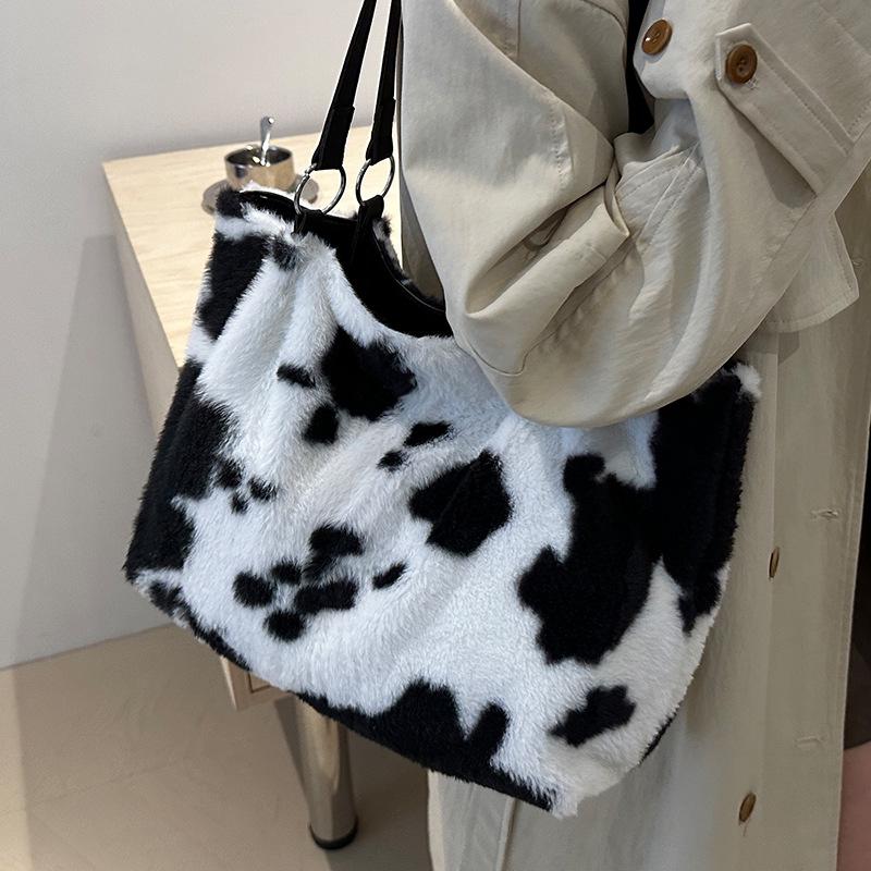 Plush Personality Versatile Shoulder Bag for Women and Women Bag High-quality Fashionable Handbag for Women and Underarm Bag