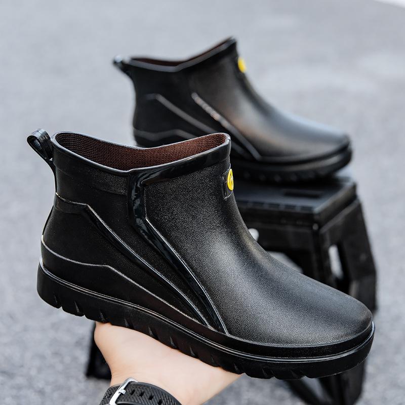 New medium tube rain shoes men's rain boots non-slip waterproof shoes outdoor water boots warm short rubber shoes fashion