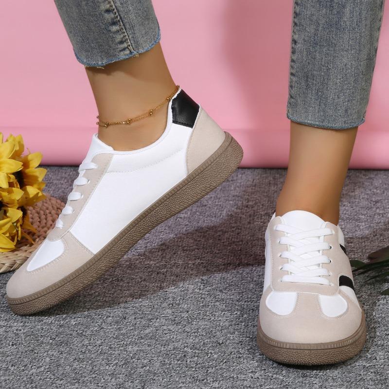 Women's Retro Color-Blocked Flat Low-Top Casual Sports Board Shoes, Training Style, Available In Large Sizes.