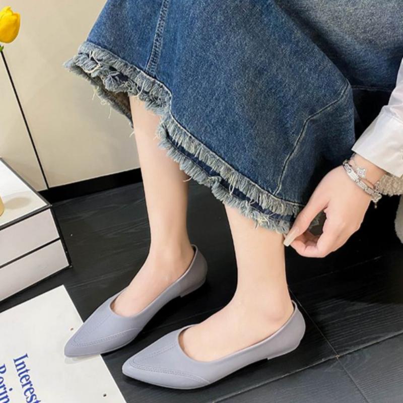 Naiste suvised vabaõhusandaalid suletud varbaga, moekad libisemiskindlad kristallist üksikkingad, madalad kingad, madala lõikega pehme tallaga emakingad