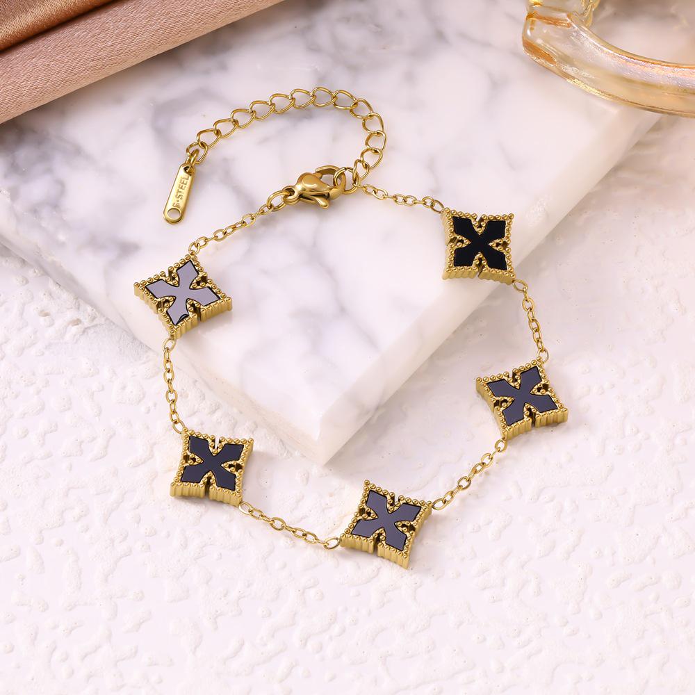 Стильный браслет из титановой стали с четырехлистником и пятилепестком из перламутра для женщин, вдохновленный онлайн-трендами