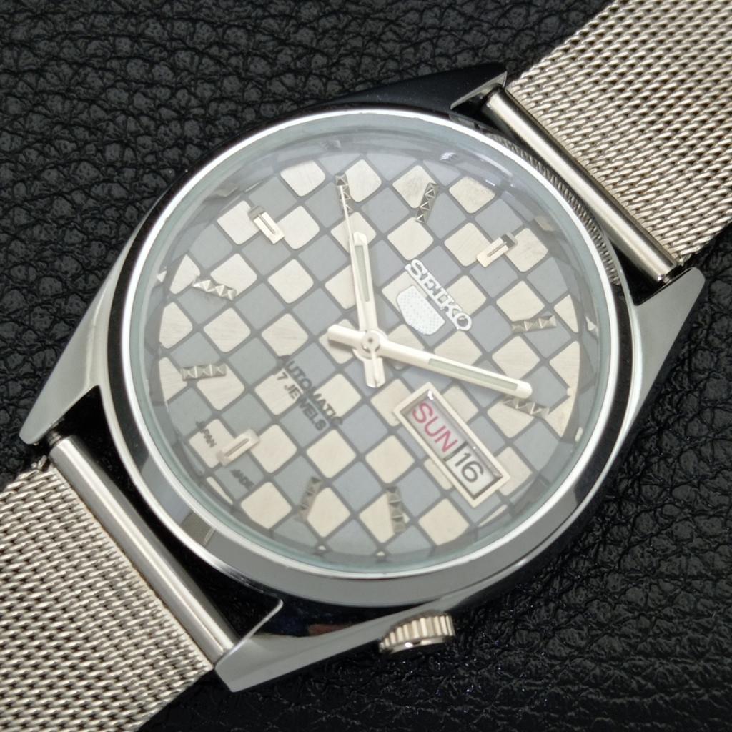 VINTAGE SEIKO 5 AUTOMATIC REFURBISHED JAPAN MENS GREY COLOR DIAL WATCH a440407-4 Sk-a440407