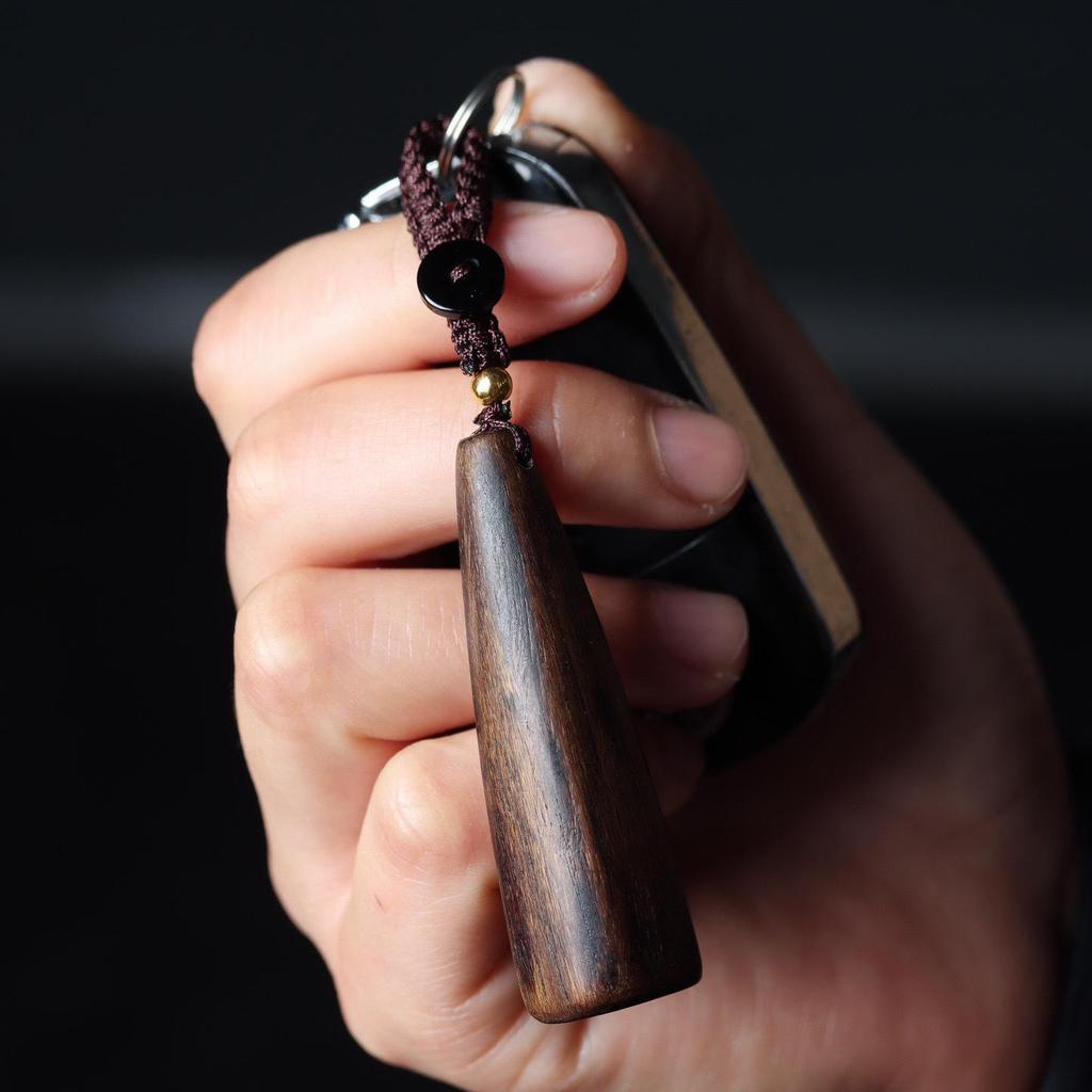 Dala Gan Agarwood Keychain Pendant – Natural Wood Handheld Wenwan Ornament.