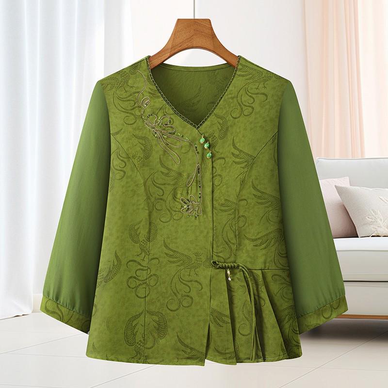 

2026 Elegant V-Neck Summer Top for Mothers: New Chinese Style, Three-Quarter Sleeves, Perfect for a Dignified Look 5XL (145-155 jin) зелений