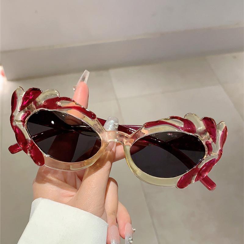 Neue Katzenaugen-Sonnenbrille mit kleinem Rahmen, vielseitig, avantgardistisch, UV-beständig, unregelmäßige Dekorbrille
