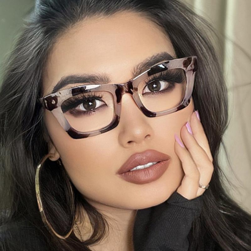 Square Cat Eye Women's Fashion Glasses Transparent Lenses Retro and Elegant Suitable for Daily Shopping