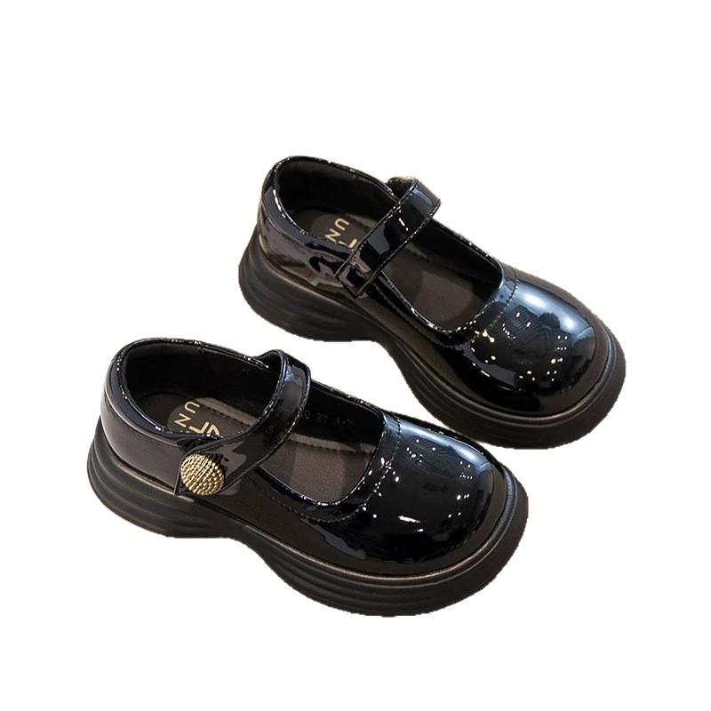 Girls' black leather shoes2026New spring and autumn collection: fashionable princess shoes for girls, children's and student styles, with a
