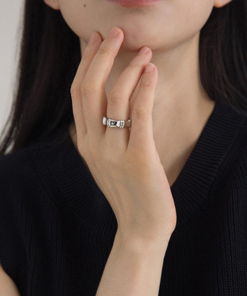 Heita Claven Silver Ring