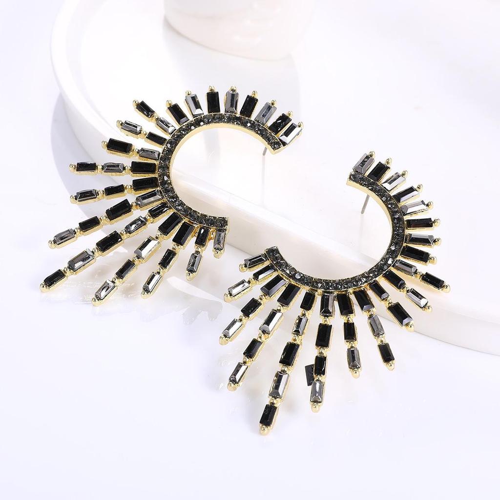 Trendy European and American Geometric C-Shaped Diamond Earrings