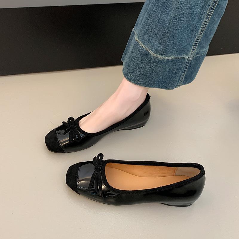 2025 Spring and Summer New Retro Bow Light Mouth Soft Face Women's Shoes Comfortable Soft Sole Ballet Shoes