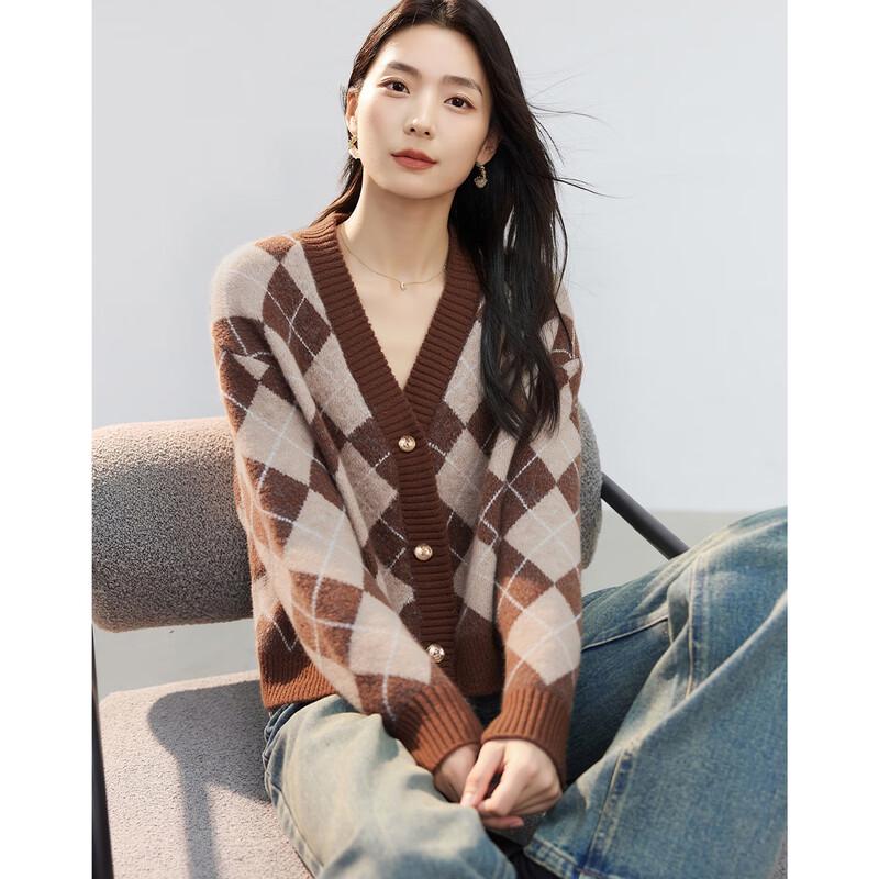 Women's Wool Blend V-Neck Contrast Diamond Knit Sweater