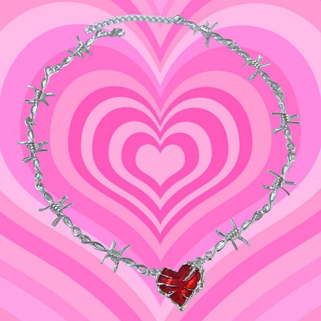 Y2K Dark Twist Heart Thorns Necklace