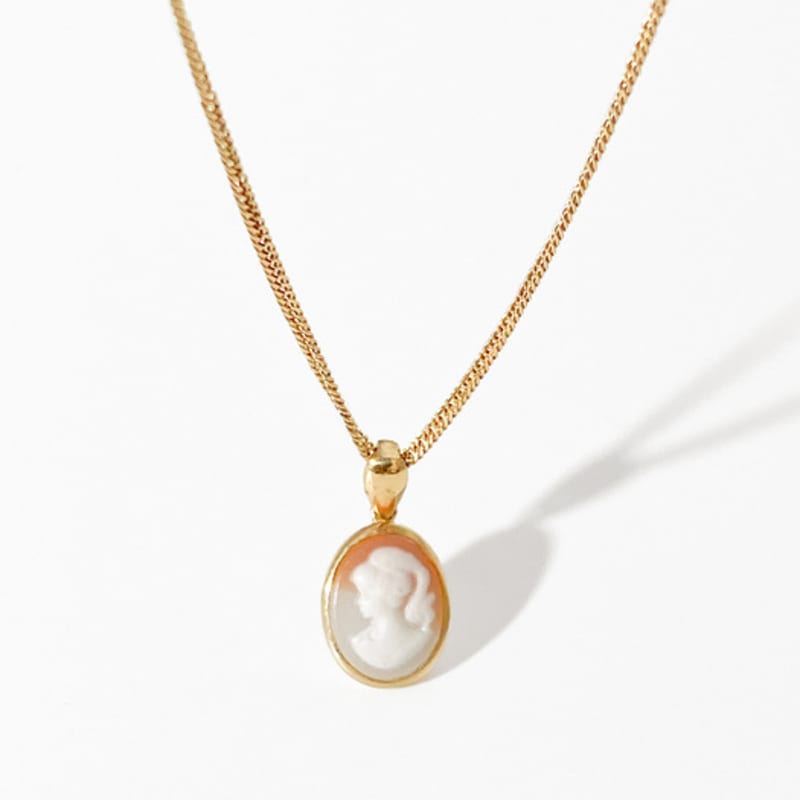 MAYBETOI 14k Verlaufs-Kamee-Münzanhänger-Halskette