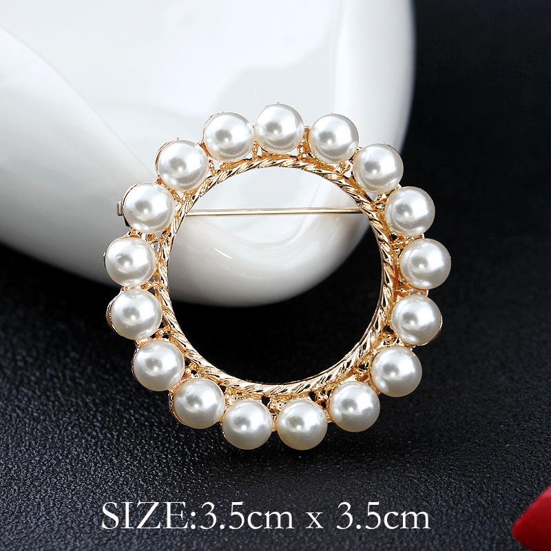 Spilla Corona di Perle e Strass di Cristallo Coreano - Spilla Versatile per Sciarpe da Donna con Spedizione Gratuita