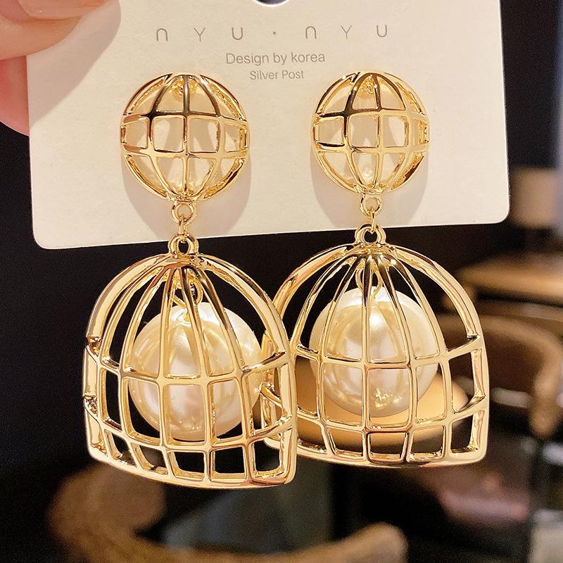 

Exaggerated Pearl Birdcage Earrings Niche Design Sense High Sense Earrings