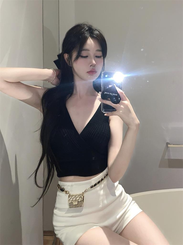 Pure desire chic sweet babes sexy suspender vest women's summer outer wear inner design sense niche short v-neck top