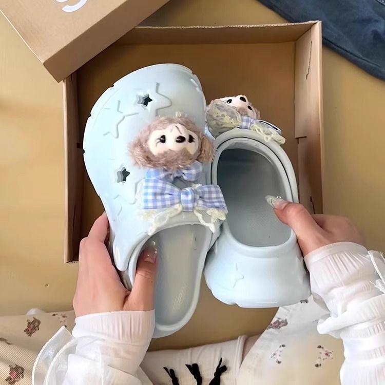 2025 spring and summer new cute hole shoes for women to increase their height and match, step on shit, cartoon thick-soled non-slip slippers for women