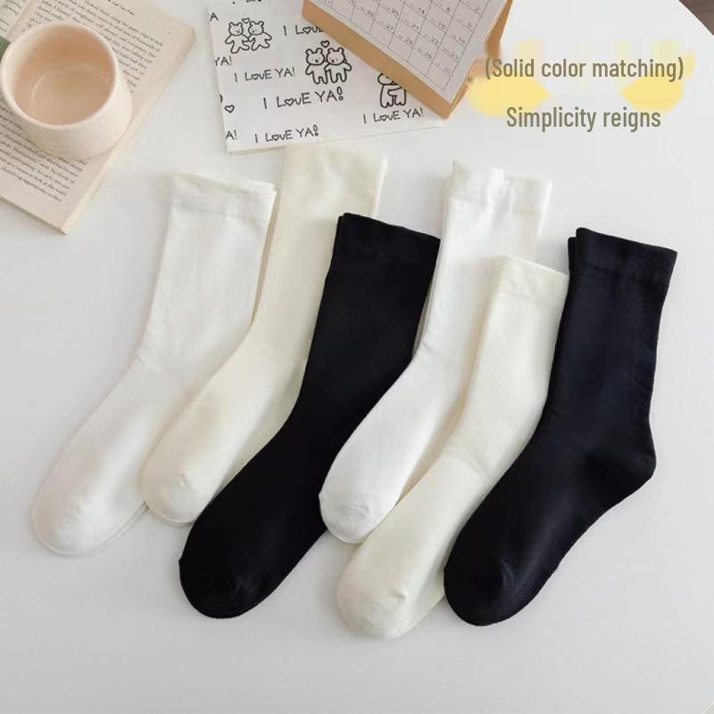 5 Pairs of Black and White Striped Mid-Calf Socks: Autumn/Winter Korean-Inspired Academy Style