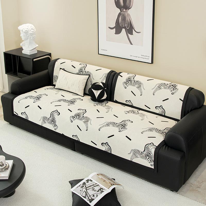 

New Four-Season Universal Cartoon Sofa Cushion Non-Slip Seat Cushion Chenier Living Room Sofa Cover Cover Cloth Towel 70*70cm