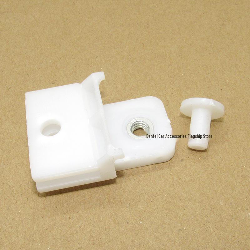

Howo Light Truck Window Glass Bracket Clip 2 pieces
