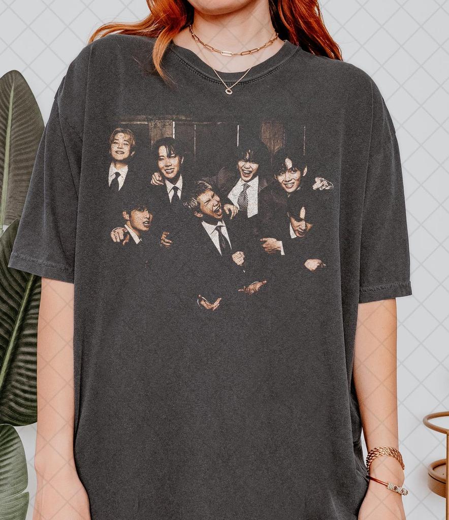 Comfort Colors Kpop Idol World Tour 2026 T-Shirt, Gift For Women and Man Unisex T-Shirt