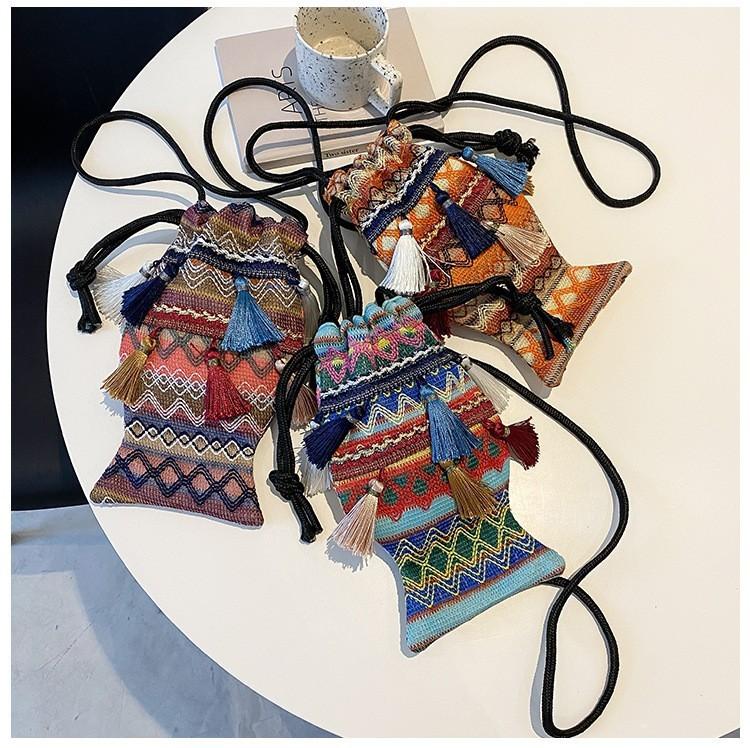 Art Ethnic Style Tassel Bag With Drawstring Closure For Casual Travel And Phone Storage