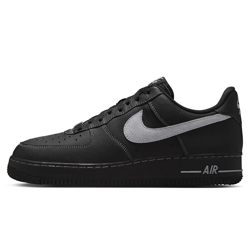 Nike Men's Air Force 1 '07 Shoes