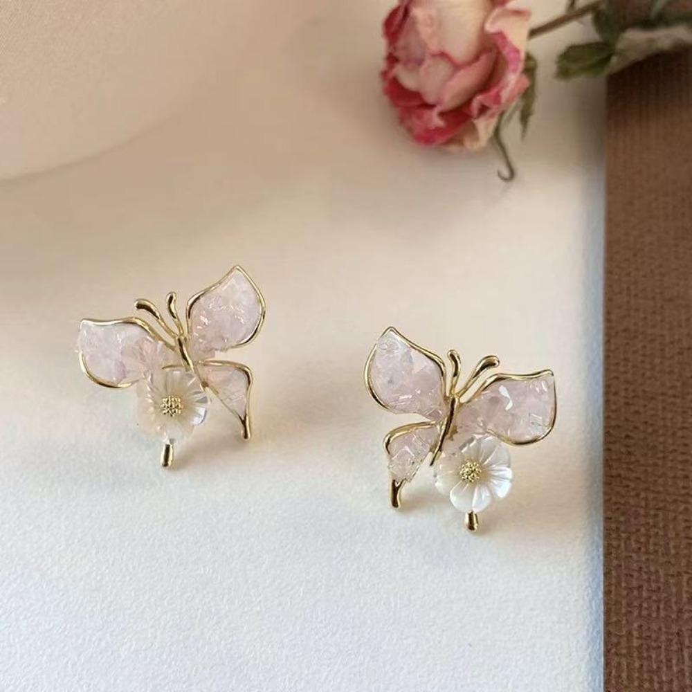 French Sweet Small Fresh Flower Earrings Niche Design Temperament Simple Mori Gardenia Pearl Stud Earrings