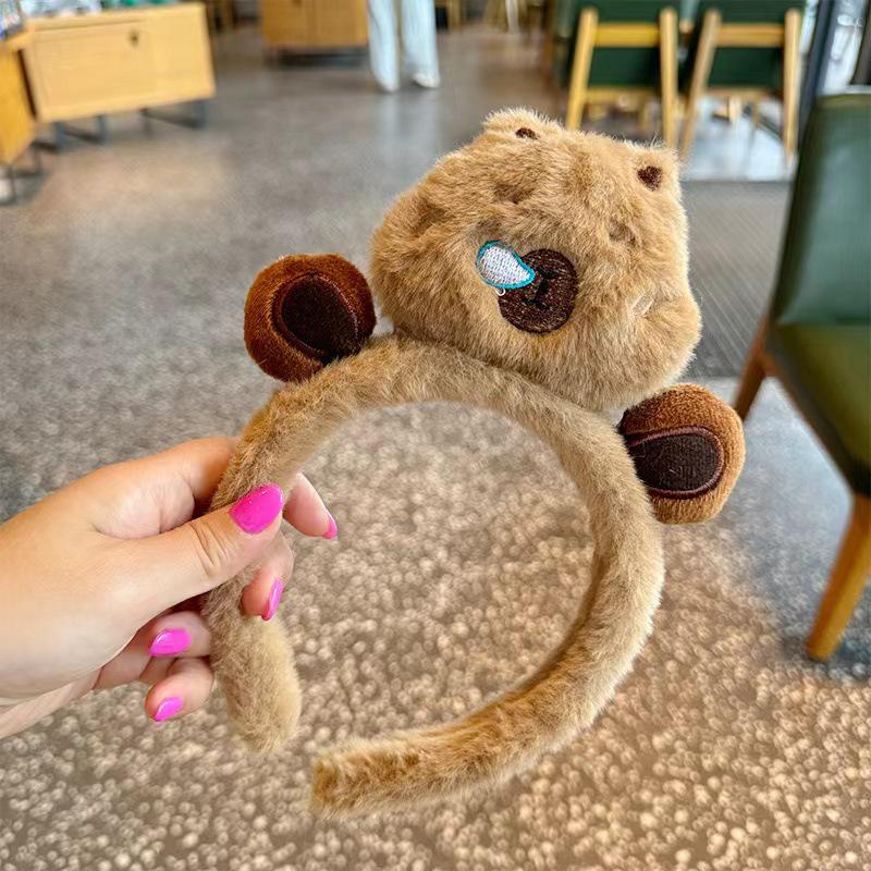 Capybara Plush Headband - Women's Face Wash Cartoon Accessory for Hair, Autumn/Winter Animal Design.