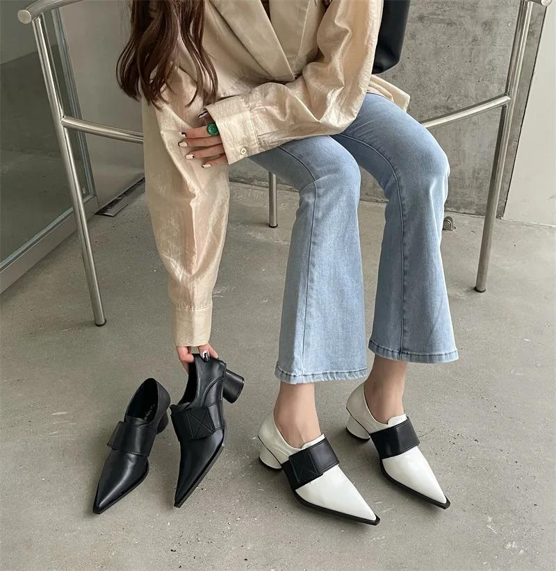 2025 New Dress Office Women Pumps Spring Summer Mature Retro PU Leather Fashion Chain Pointed Toe Thick Heels Shoes Woman