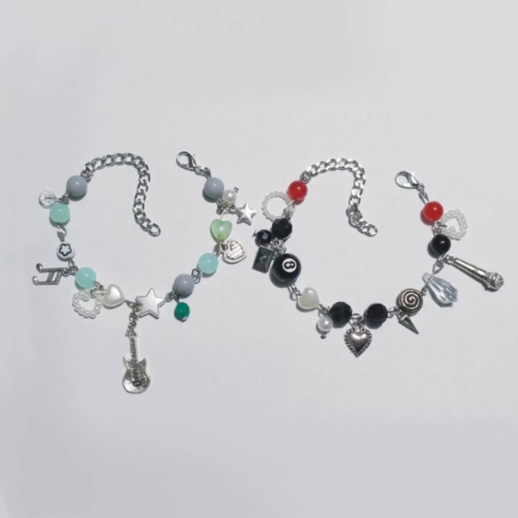 Handmade Y2K jewelry inspiradas en Ivan y Till de Alien Stage Bracelet