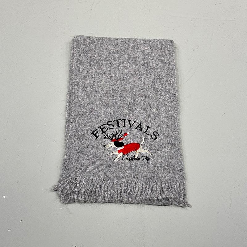 Autumn and winter cute Christmas scarf female senior sense thickened warm student scarf design sense versatile knitted scarf
