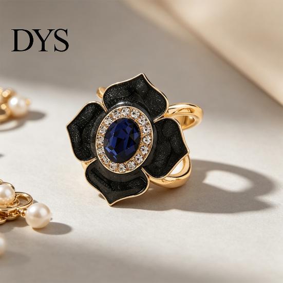 Retro Scarf Accessory Enamel Flower Ring, Oval Faux Gemstone Clip, Ring Sparkling Rhinestone Holder for Women Neckerchiefs Shirts Scarves Shawls Clip