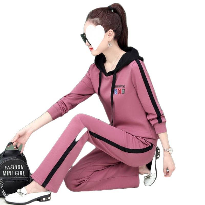 Casual Sports Outfit for Women, Fashionable Korean-style Oversized Hooded Pullover Set for Spring, Autumn and Winter, Two Pieces.
