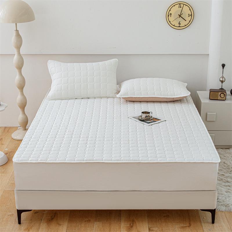 Premium Soybean Quilted Mattress Protector Set: Class A 3-Piece, Includes Mattress Cover, Pillowcase, and Bedspread for Infant and Maternity Use.